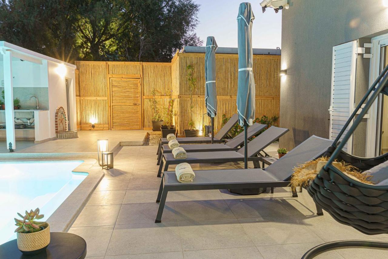 Nikkon Luxury Living Villa Arvi  Buitenkant foto